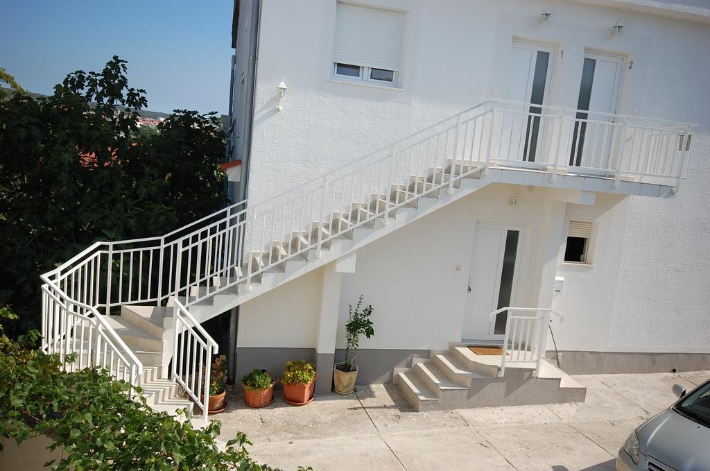 קרק Apartments Curicta 1 מראה חיצוני תמונה