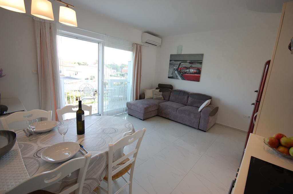 קרק Apartments Curicta 1 מראה חיצוני תמונה